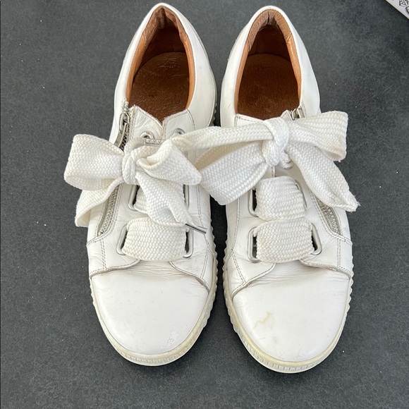EOS Women's White Sneakers - Picture 5 of 8